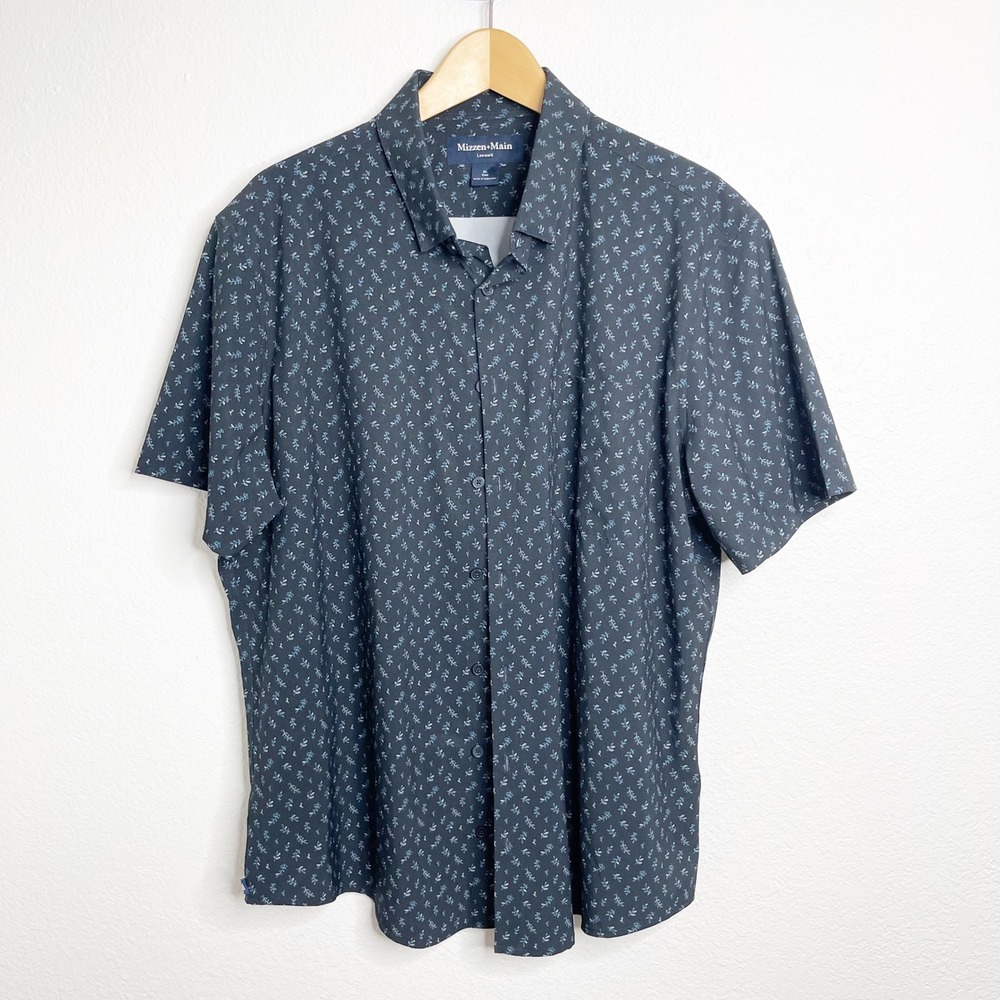 Mizzen+Main Leeward Mens XL Trim Short Sleeve Button Down Navy Blue Floral Shirt